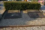 Vendenheim:fosse commune deux pierres tombales